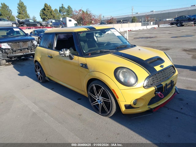 2009 MINI COOPER S WMWMF73569TT96363 Photo 0