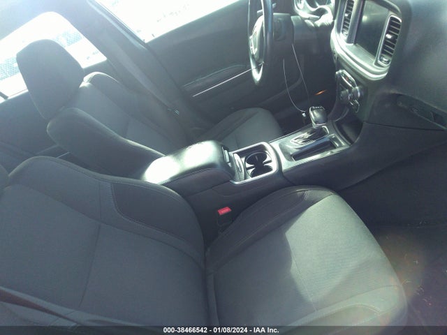Продаж на аукціоні авто 2015 Dodge Charger Sxt, vin: 2C3CDXHG1FH851695, номер лоту: 38466542