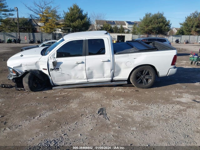 RAM 1500 Night Quad Cab 4x4 6'4 Box 2017 1C6RR7HT6HS716901 Image 14