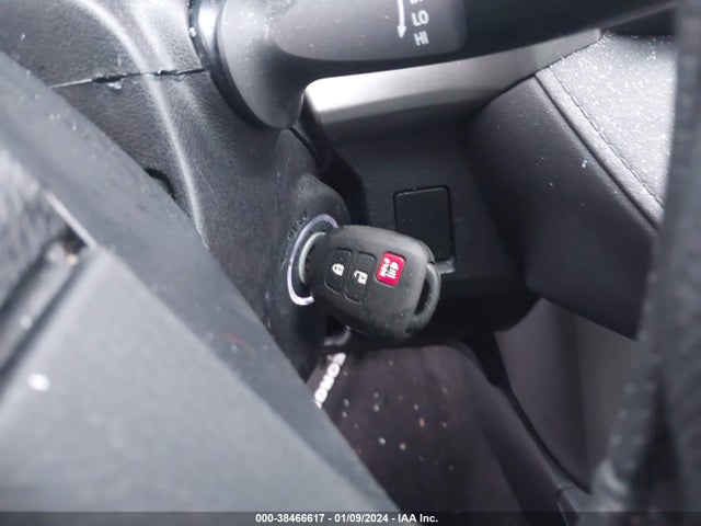 Toyota RAV4 LE 2016 2T3BFREV3GW440607 Image 11