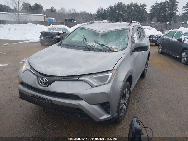 Toyota RAV4 LE 2016 2T3BFREV3GW440607 Image 2
