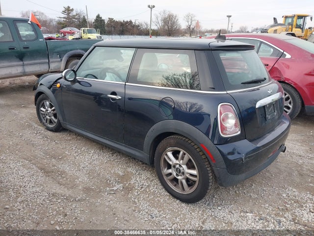 2012 MINI COOPER WMWSU3C56CT540524 Photo 2