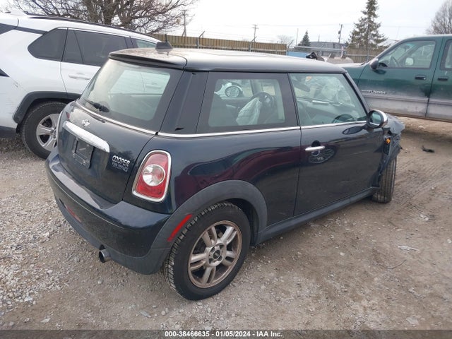 2012 MINI COOPER WMWSU3C56CT540524 Photo 3