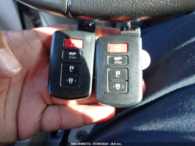2012 TOYOTA CAMRY XLE V6 VIN: 4T1BK1FK6CU504983