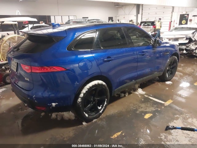 2018 JAGUAR F-PACE SADCJ2FX5JA268844 Photo 3