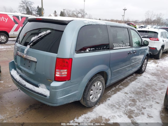 2008 CHRYSLER TOWN & COUNTRY LX VIN: 2A8HR44H78R604199