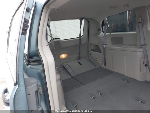 2008 CHRYSLER TOWN & COUNTRY LX VIN: 2A8HR44H78R604199