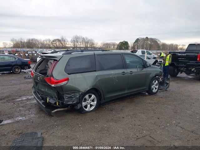 Toyota Sienna Le V6 8 Passenger 2014 5TDKK3DC4ES431633 Image 4