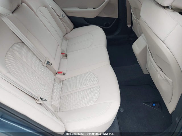 2016 HYUNDAI SONATA SE VIN: 5NPE24AFXGH310289