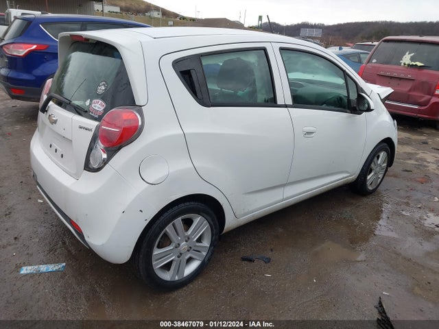 Chevrolet Spark Ls Auto 2014 KL8CB6S90EC480075 Image 4