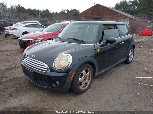 2008 MINI COOPER WMWMF33518TT63021 Photo 1