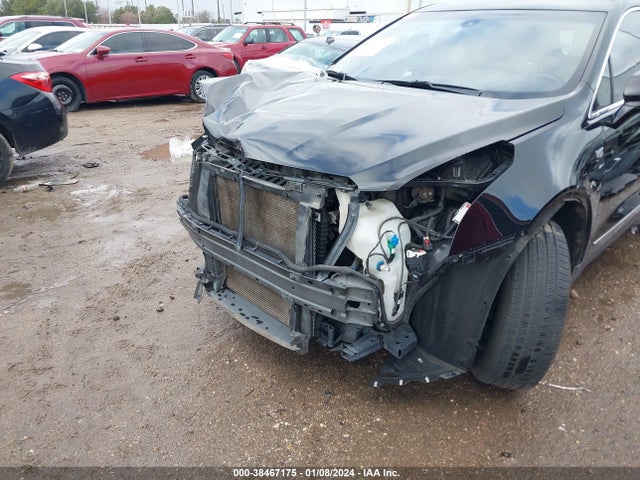 1GYKNARS6JZ242030 Cadillac Xt5 Standard