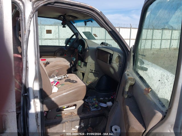 2005 CHEVROLET ASTRO VIN: 1GCDM19X05B111087