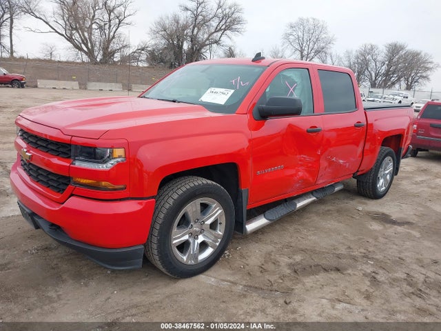 Chevrolet Silverado 1500 Custom 2018 3GCUKPECXJG155210 Image 2
