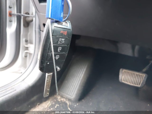 KIA SOUL + 2018 KNDJP3A57J7572607 Image 11