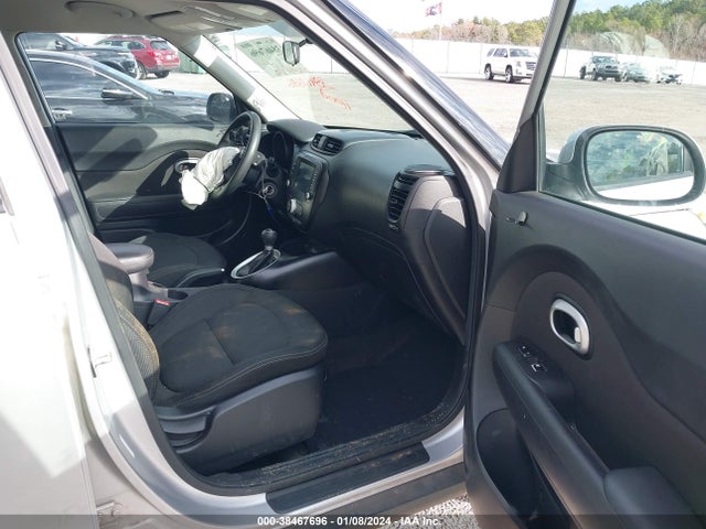 KIA SOUL + 2018 KNDJP3A57J7572607 Image 5