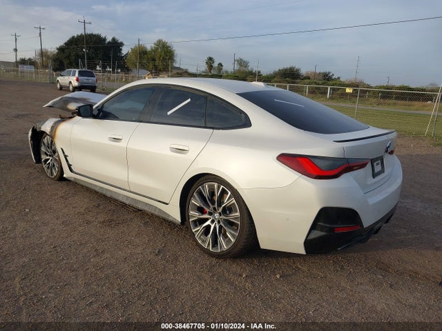 BMW 4 Series M440i 2024 WBA63AW01RFR65469 Image 3