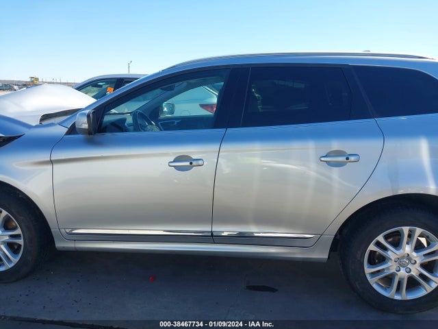 2016 VOLVO XC60 T5 PREMIER VIN: YV4612RK6G2814608