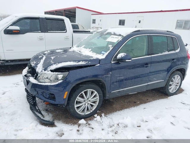 Volkswagen TIGUAN SE 2016 WVGAV7AX9GW610380 Image 2