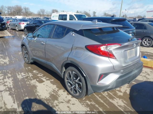 NMTKHMBX9JR043865 Toyota C-HR XLE