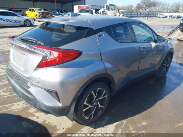 NMTKHMBX9JR043865 Toyota C-HR XLE