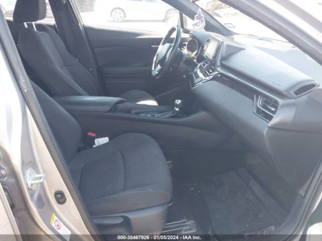 NMTKHMBX9JR043865 Toyota C-HR XLE