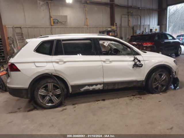 3VV2B7AX3MM101402 Volkswagen Tiguan 2.0t Se/2.0t Se R-line Black/2.0t Sel