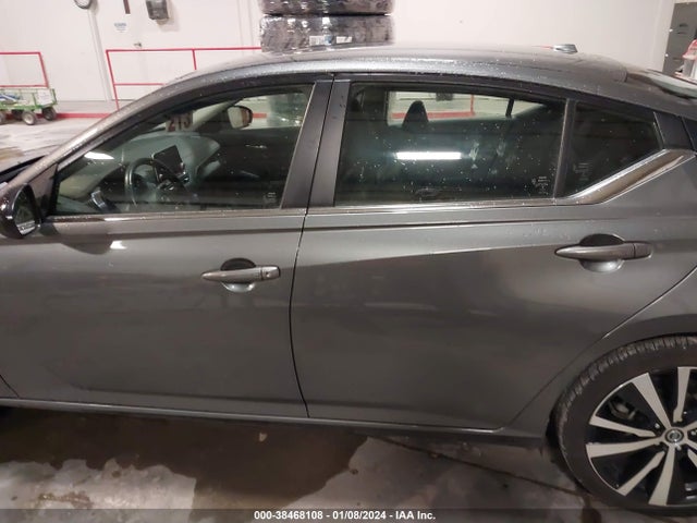 2022 NISSAN ALTIMA SR FWD VIN: 1N4BL4CV1NN320622