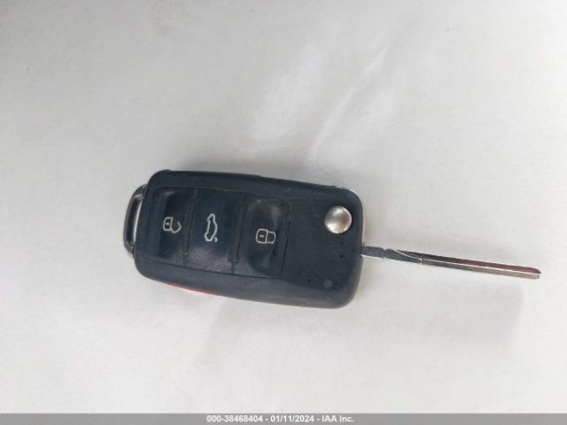 1VWAA7A34JC004004 Volkswagen Passat 2.0t R-line/2.0t S