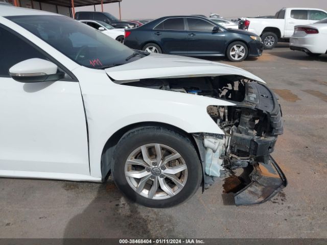 1VWAA7A34JC004004 Volkswagen Passat 2.0t R-line/2.0t S