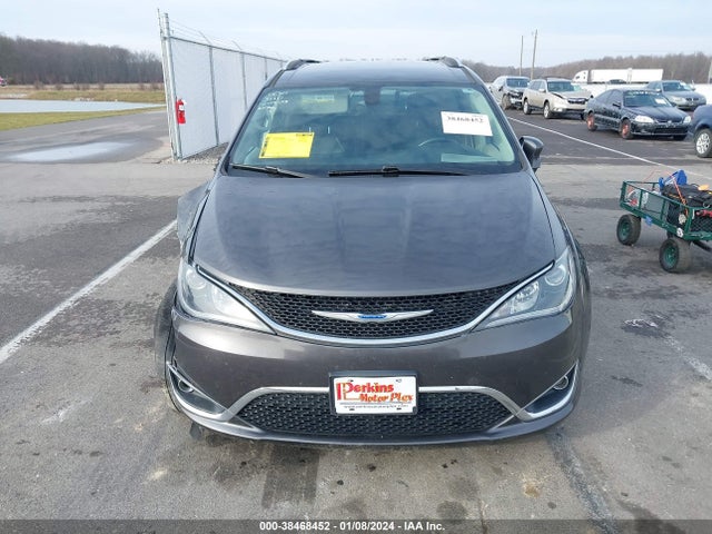 2C4RC1BG5JR175334 Chrysler Pacifica Touring L