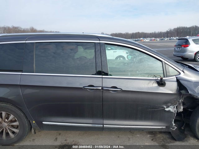 2C4RC1BG5JR175334 Chrysler Pacifica Touring L