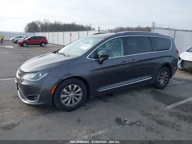 2C4RC1BG5JR175334 Chrysler Pacifica Touring L