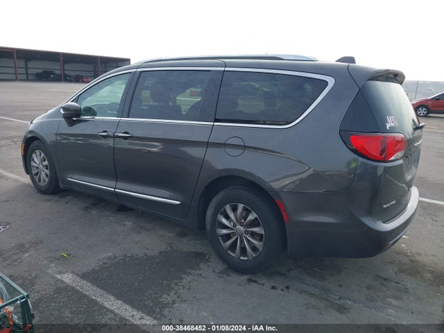 2C4RC1BG5JR175334 Chrysler Pacifica Touring L