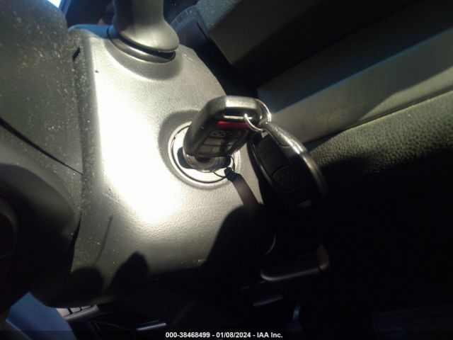 2HKRM4H38EH689751 Honda CR-V LX