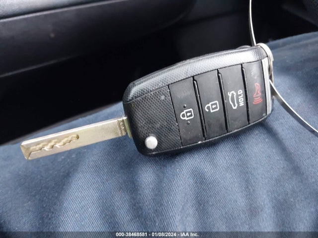 KIA Optima Lx 2019 5XXGT4L36KG318757 Image 11
