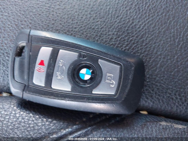 BMW 320i 2017 WBA8E1G58HNU15123 Image 11