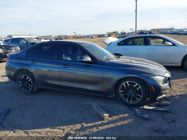 BMW 320i 2017 WBA8E1G58HNU15123 Image 13