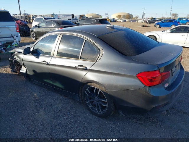 BMW 320i 2017 WBA8E1G58HNU15123 Image 3
