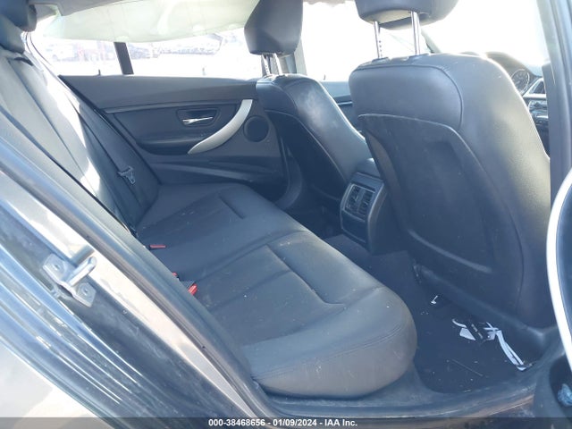 BMW 320i 2017 WBA8E1G58HNU15123 Image 8