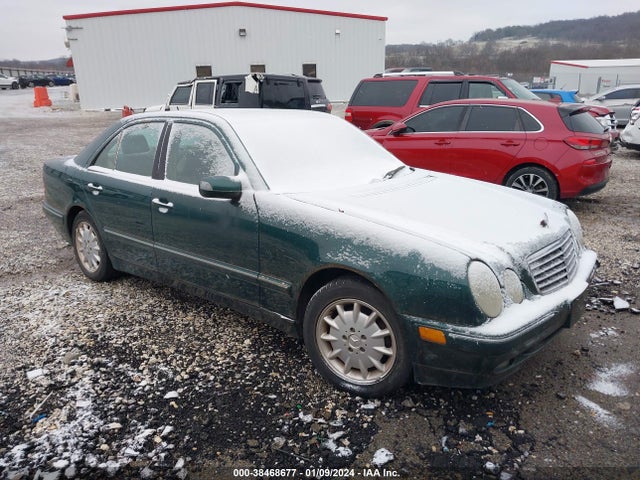 2000 MERCEDES-BENZ E 320 VIN: WDBJF65J8YB010054
