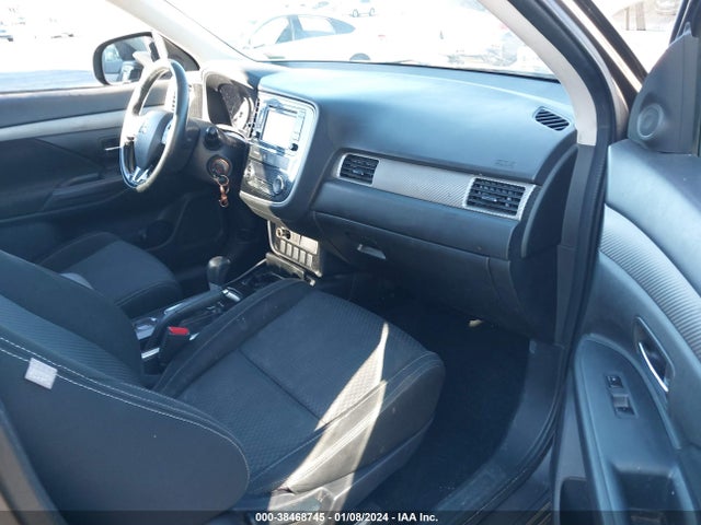 2017 MITSUBISHI OUTLANDER ES VIN: JA4AD2A31HZ070783