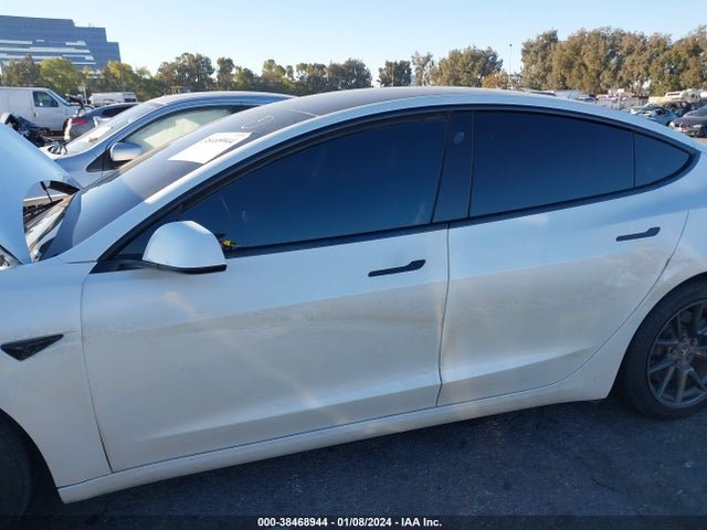 Tesla Model 3 Rear-wheel Drive 2023 5YJ3E1EAXPF401993 Image 13