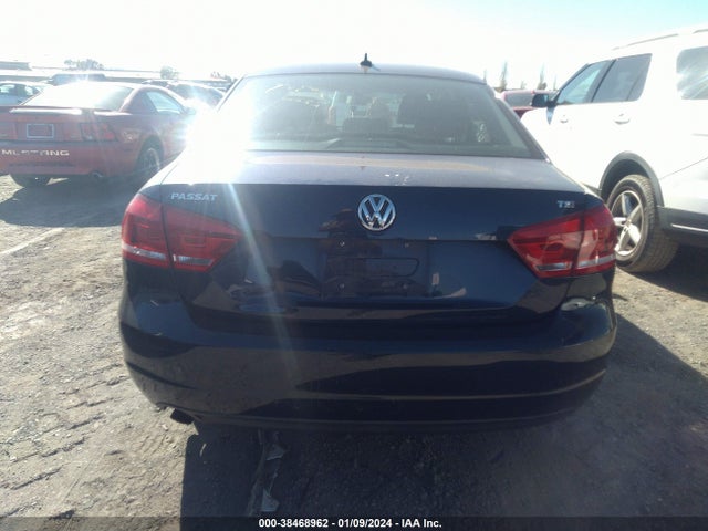 Volkswagen Passat 1.8t Wolfsburg Edition 2015 1VWAT7A38FC041543 Image 16