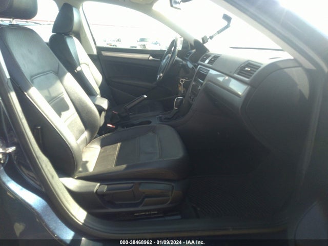 Volkswagen Passat 1.8t Wolfsburg Edition 2015 1VWAT7A38FC041543 Image 5