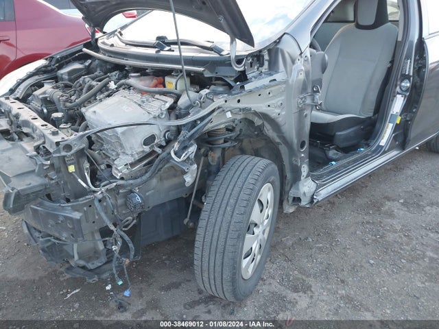 Toyota PRIUS C 2014 JTDKDTB36E1563044 Image 19