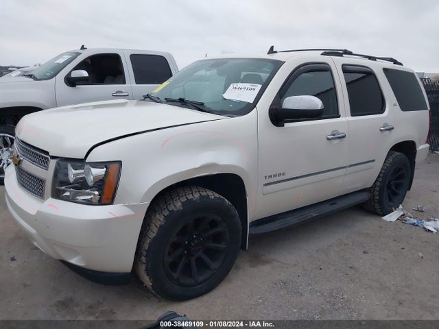 38469109 :رقم المزاد ، 1GNSKCE00BR384672 vin ، 2011 Chevrolet Tahoe Ltz مزاد بيع