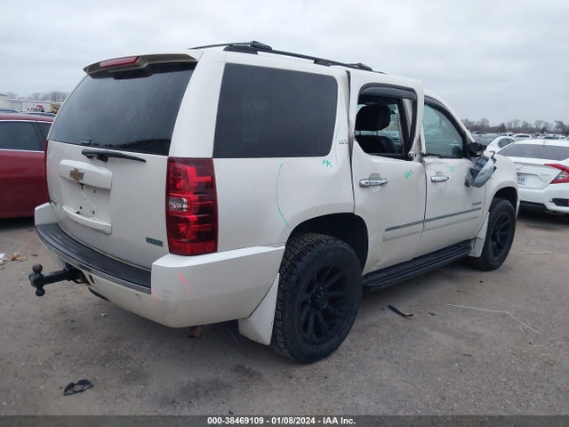 38469109 :رقم المزاد ، 1GNSKCE00BR384672 vin ، 2011 Chevrolet Tahoe Ltz مزاد بيع