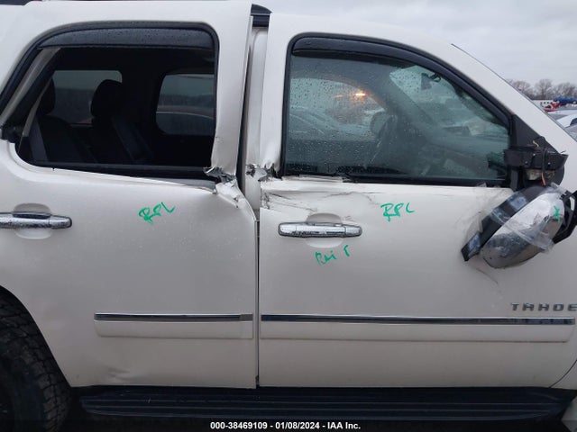 38469109 :رقم المزاد ، 1GNSKCE00BR384672 vin ، 2011 Chevrolet Tahoe Ltz مزاد بيع