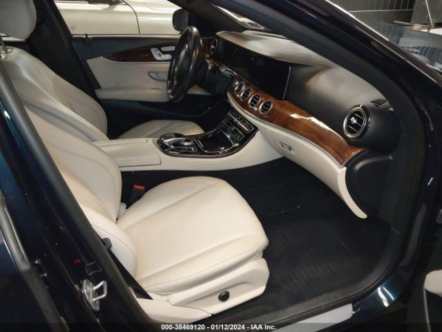 2018 MERCEDES-BENZ E 400 WDDZH6GB7JA354173 Photo 4